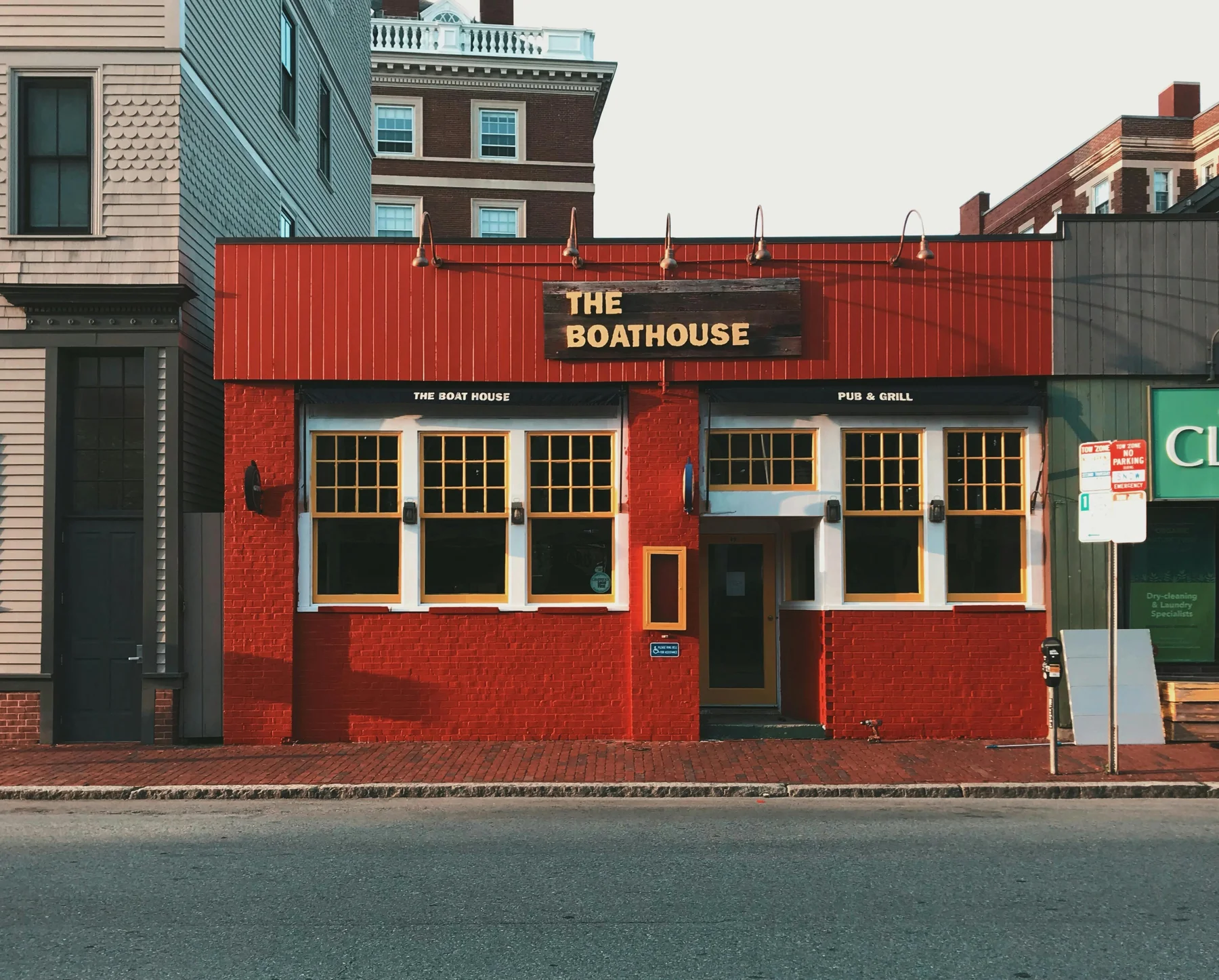 Neighborhood pub in Cambridge, MA